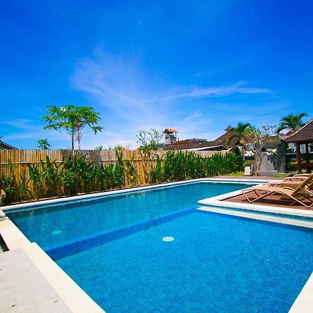Srikandi Inn Kuta Selatan Extérieur photo