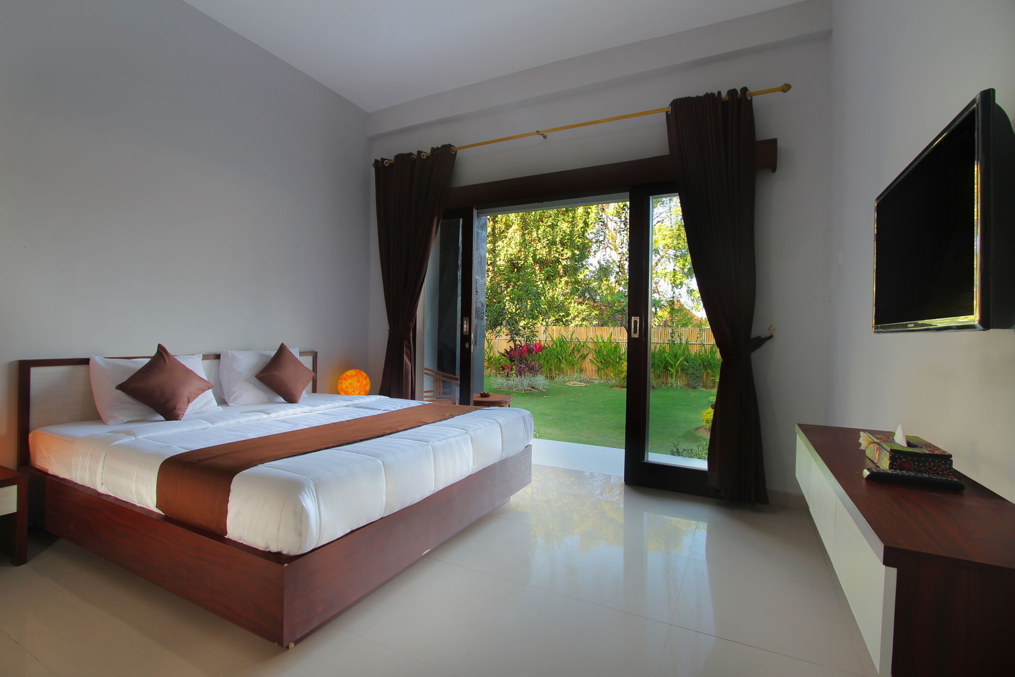 Srikandi Inn Kuta Selatan Extérieur photo